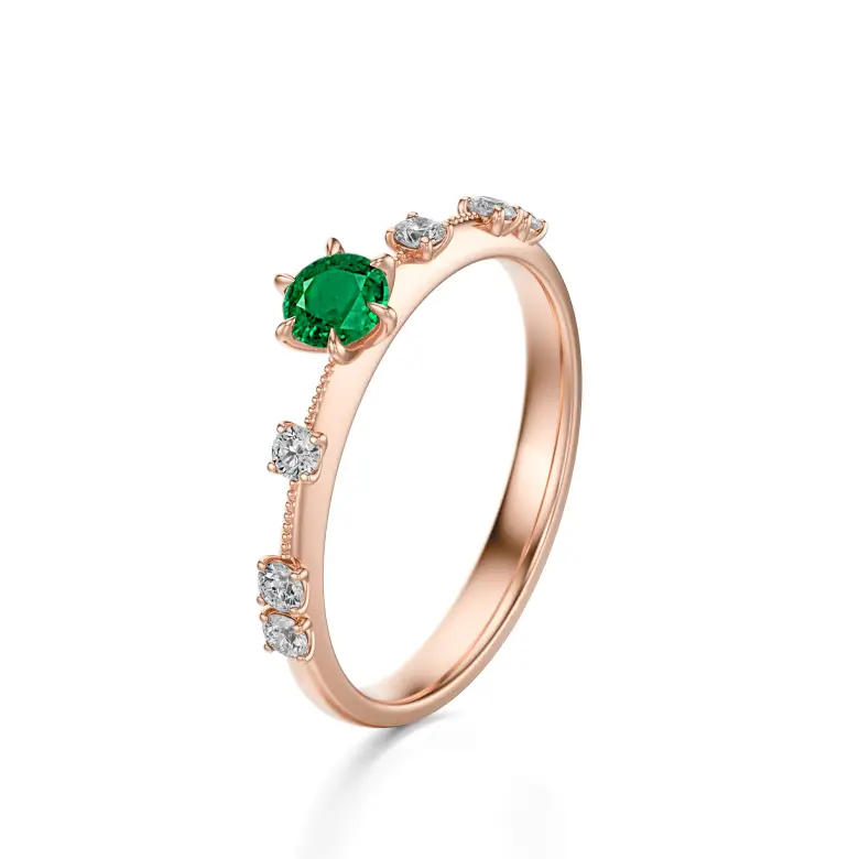 Pierścionek z różowego złota ze szmaragdem AJPZ_029